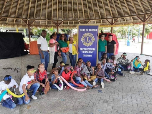 Celebrando Halloween con los niños de Inrenis