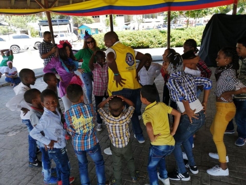 Celebrando Halloween con los niños de Inrenis