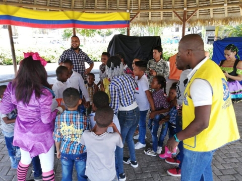 Celebrando Halloween con los niños de Inrenis